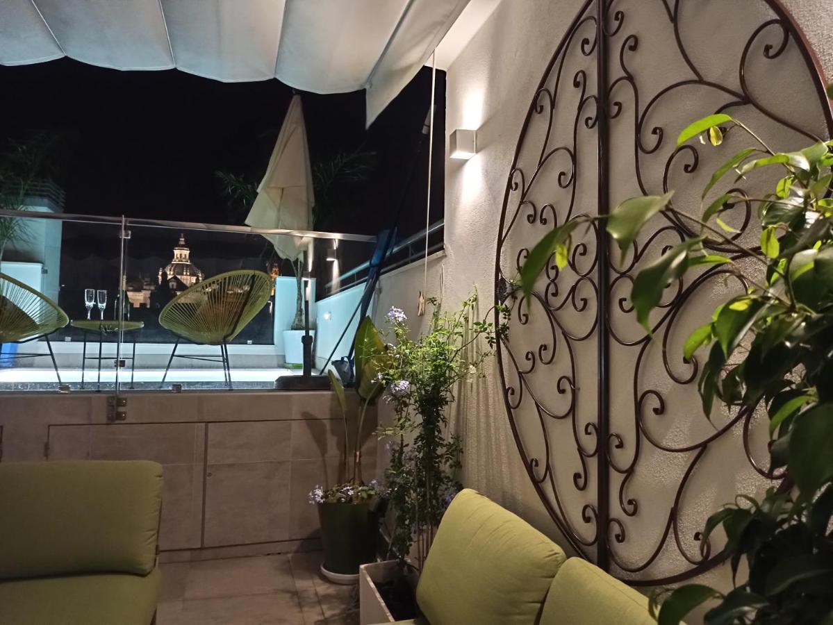 Luxury Penthouse With Private Pool Setas Monument Appartement *